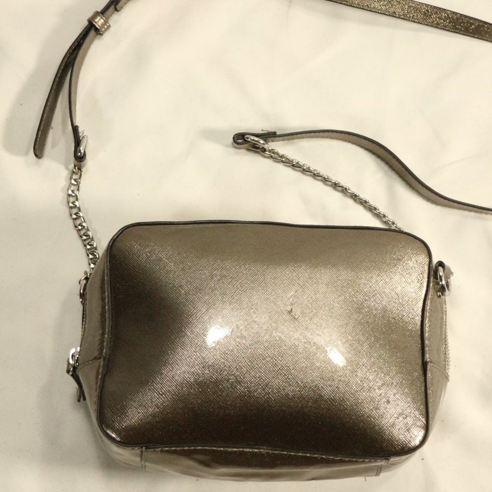 A NEW DAY Shiny Metallic Silver Patent Crossbody Camera Bag Purse - Picture 7 of 12